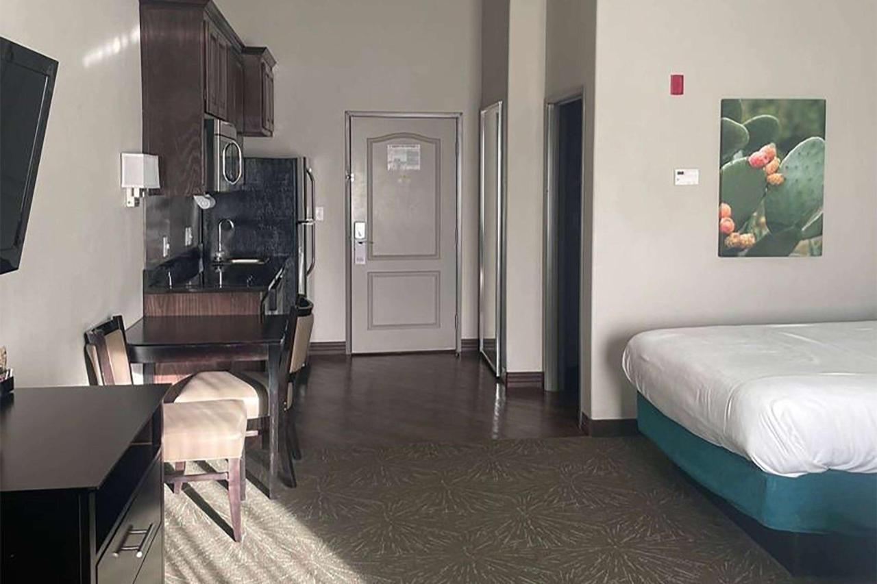 Hotel Baymont By Wyndham Andrews Tx Esterno foto