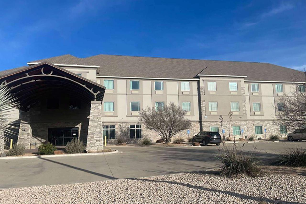 Hotel Baymont By Wyndham Andrews Tx Esterno foto